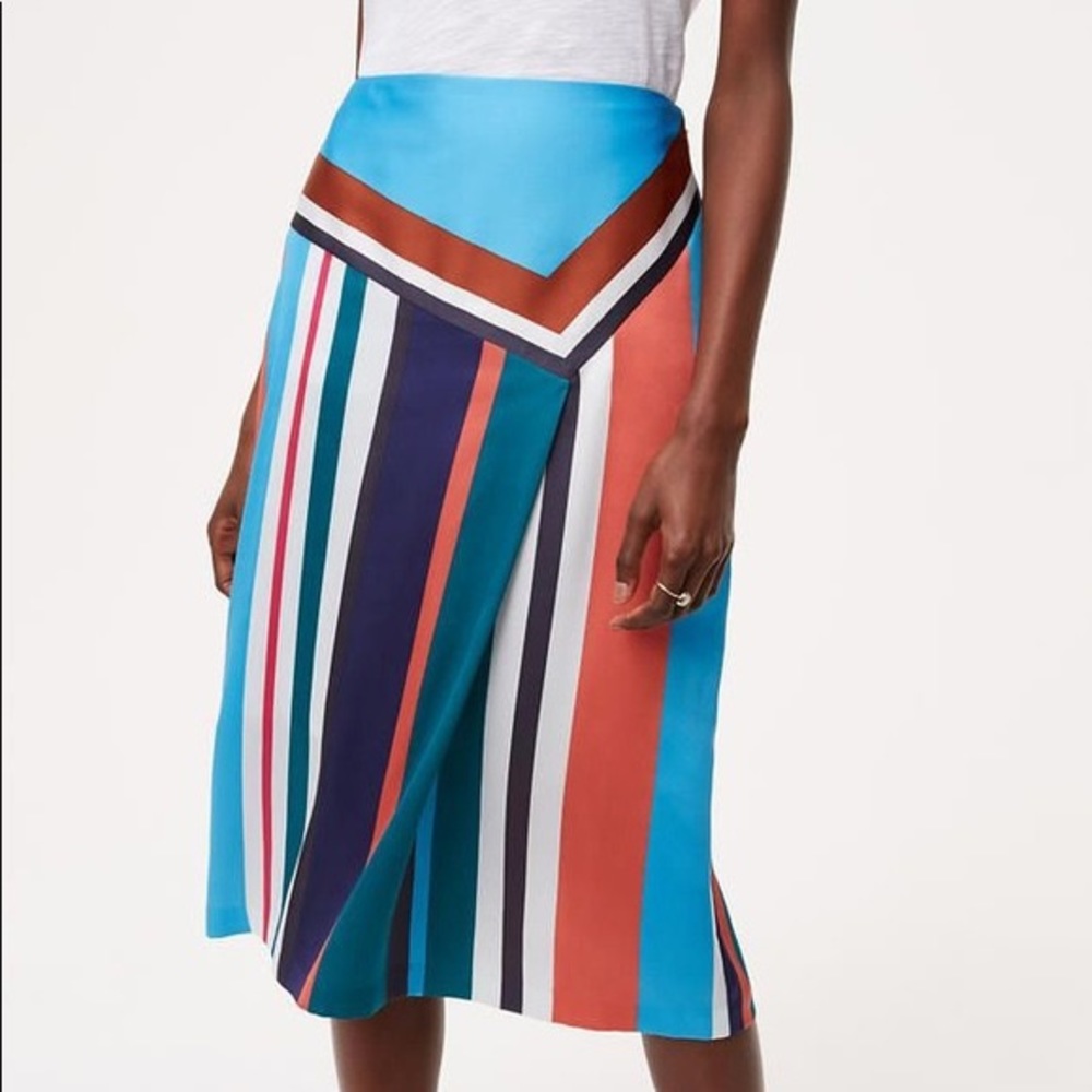 NEW: Multi-color satin skirt